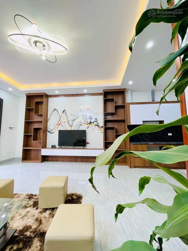 Rẻ kịch sàn phố quan nhân, nhà dân xây, ngõ nông, cách 20m oto tránh,ở sướng an sinh đỉnh, dt 35*5t