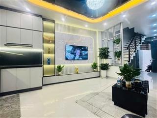 Siêu rẻ phố cự lộc, nhà mới ở luôn, full nội thất, ngõ xe 3 gác chạy vòng quoanh,sổ đẹp, dt 36m2*5t