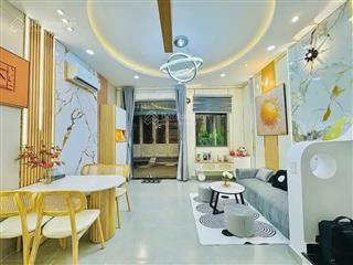 Giá hời phố cự lộc, nhà dân xây đẹp, ngõ nông, cách 20m oto tránh, sổ vuông, dt 36m², 5 tầng