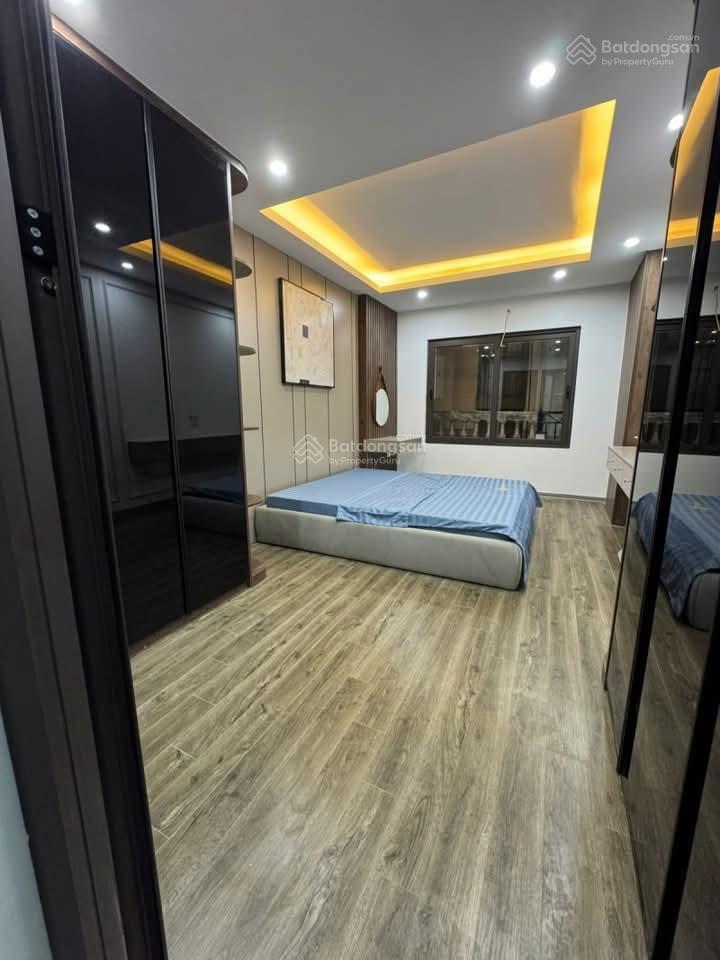 Siêu hót phố chính kinh, nhà dân xây, ngõ to, ô tô đỗ cửa, 2 thoáng, kd đỉnh, sổ vuông, dt 35m*5t