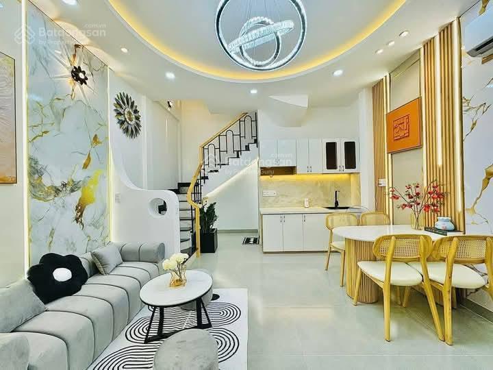 Giá hời phố cự lộc, ngõ thông tứ tung, cách 20m oto tránh, lô góc 2 thoáng sáng, sổ đẹp, dt 35m*5t