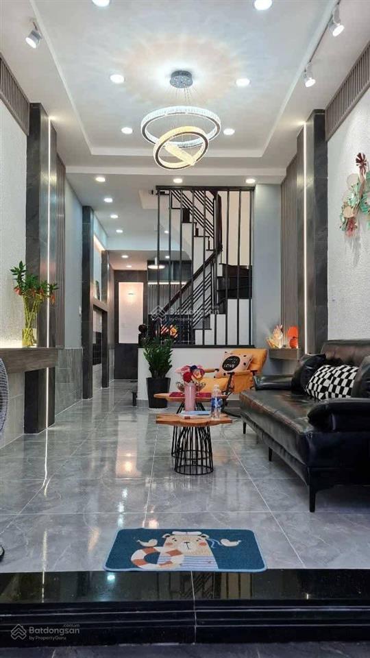 Siêu hiếm phố cự lộc, nhà dân xây, lô góc 2 thoáng, ngõ thông tứ tung,cách 20m oto tránh, dt 35m*5t