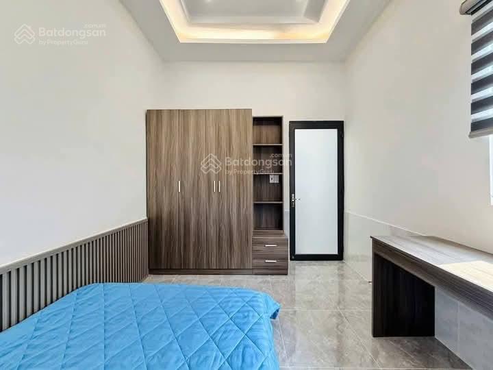 Siêu đỉnh phố chính kinh, nhà dân xây, ngõ to kd đỉnh, oto đỗ cửa, sổ vuông, dt 40m*5 tầng