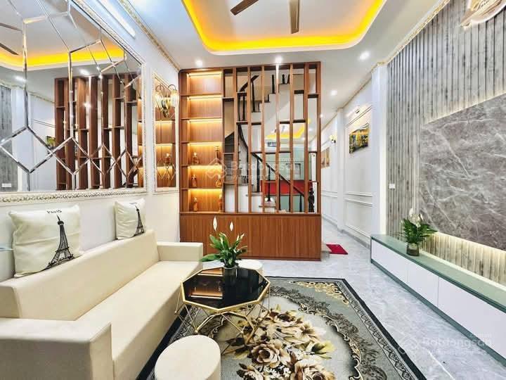 Giá hời phố nguyễn trãi, nhà dân xây, ngõ to thông tứ phía, cách 20m ô tô tránh, sổ vuông, 35m2*5t