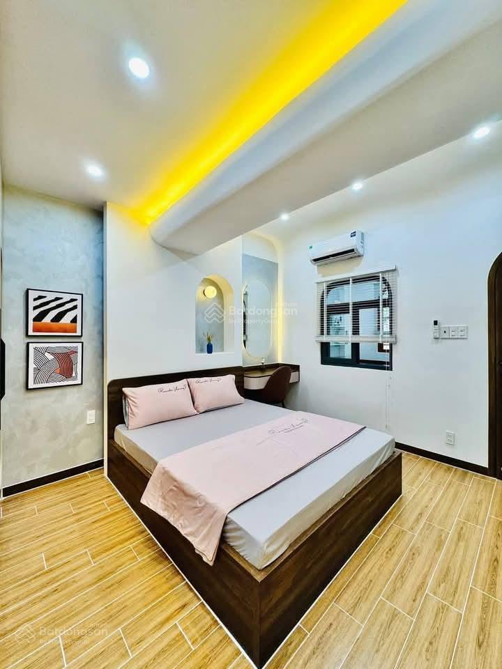 Hoa hậu phố vũ trọng phụng, nhà dân xây 2 thoáng, ngõ to, kd đỉnh, cách 20m ra mặt phố, dt 38m*5t