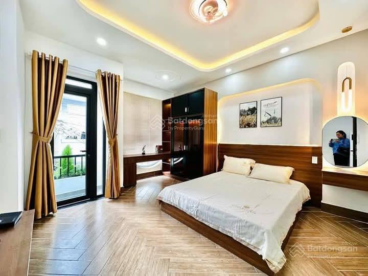 Siêu phẩm phố vũ trọng phụng, nhà dân xây, ngõ thông,cánh 20m ra mặt phố oto tránh,sổ đẹp,dt 34m*5t