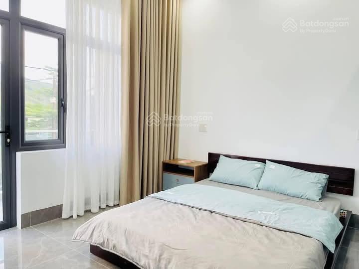 Siêu hot phố quan nhân, nhà dân xây, ngõ thông tứ phía, sổ vuông, không qh, ở sướng, dt 38m2*5t