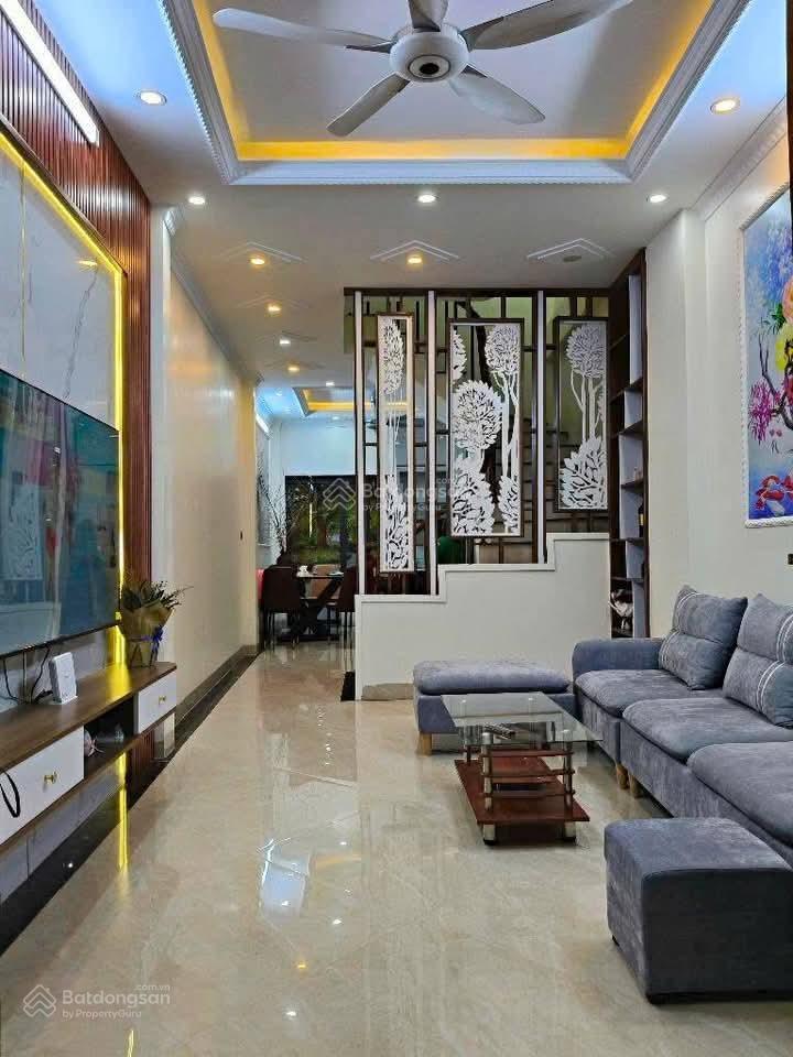 Mặt ngõ phố vũ trọng phụng, nhà dân xây, ngõ thông kd đỉnh, cách 20m ra oto tránh, sổ đẹp, 35m*5t
