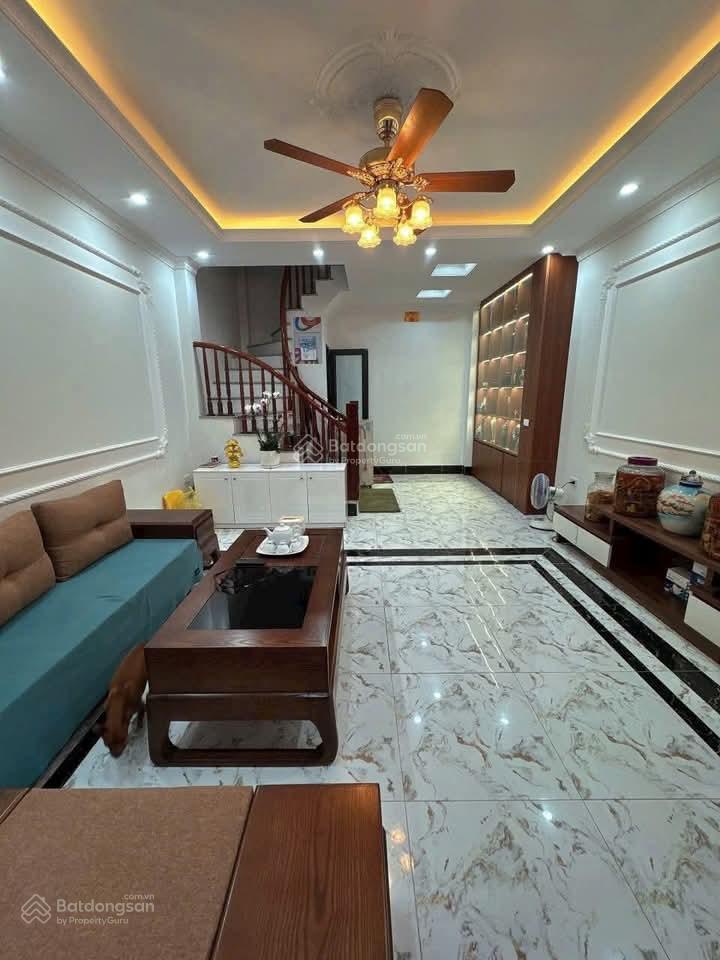Mặt ngõ phố vũ trọng phụng, nhà dân xây, ngõ to kd đỉnh, full nội thất, ở sướng, ko qh, dt 38m*5t