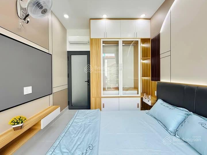 Siêu vip phố chính kinh nhà dân xây lô góc 2 thoáng, ngõ to kd đỉnh, cách 10m oto tránh, dt 40m*5t