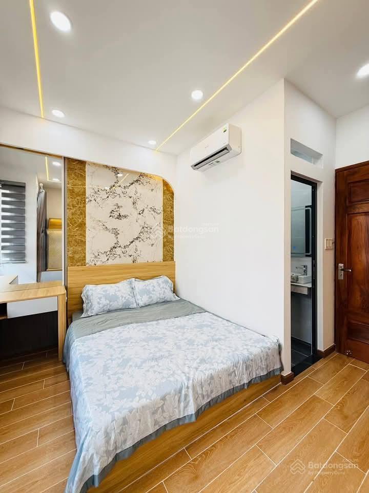 Bay nhanh phố nhân hoà, nhà dân xây, khu phân lô cán bộ, ngõ to thông tứ tung, 20m ra phố,dt 36m*5t