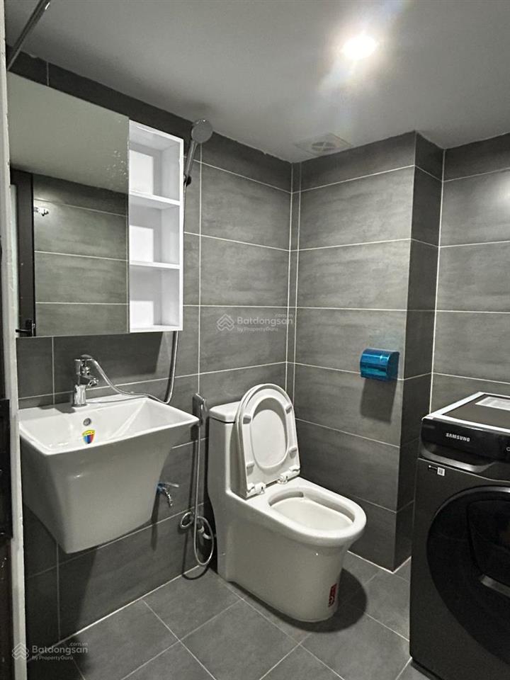 Bán gấp phố cự lộc, nhà dân xây, lô góc 2 thoáng, ngõ thông, cách 20m oto tránh, sổ đẹp, dt 35m2*5t
