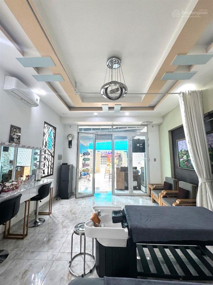 Cực hiếm nhà góc trường thọ thủ đức 131m² 3 tầng đường 10m giảm hơn 4 tỷ chỉ còn 13 tỷ