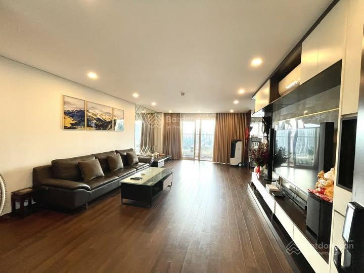 Bán chung cư cienco1 hoàng đạo thúy 110m 3 ngủ full giá 9 tỷ