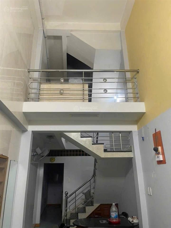 Mình chính chủ cần bán nhà 3 tầng kiệt ô tô trần cao vân  thông hà khê, cách đường chính 4 căn