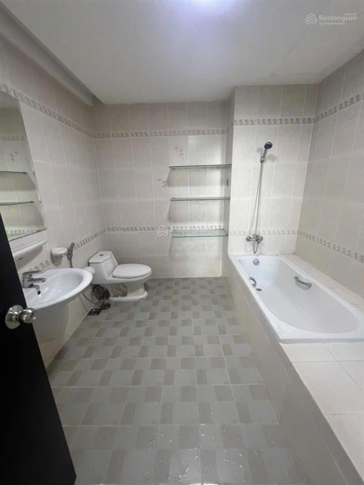 Phú mỹ, hoàng quốc việt, 86m22pn2wc full nội thất, giá thuê 12tr/tháng.  0966 733 ***