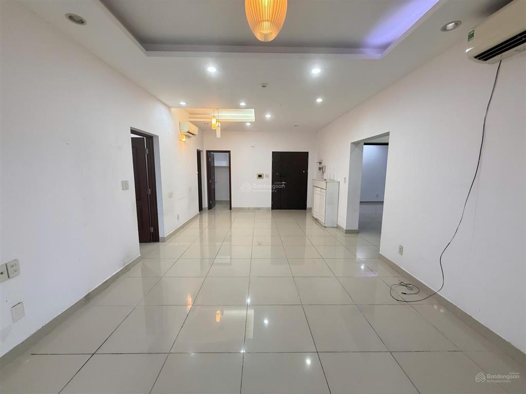 Cho thuê riverside residence 130m²  3pn  3wc, nội thất dính tường, giá 28tr/tháng. 0966 733 ***