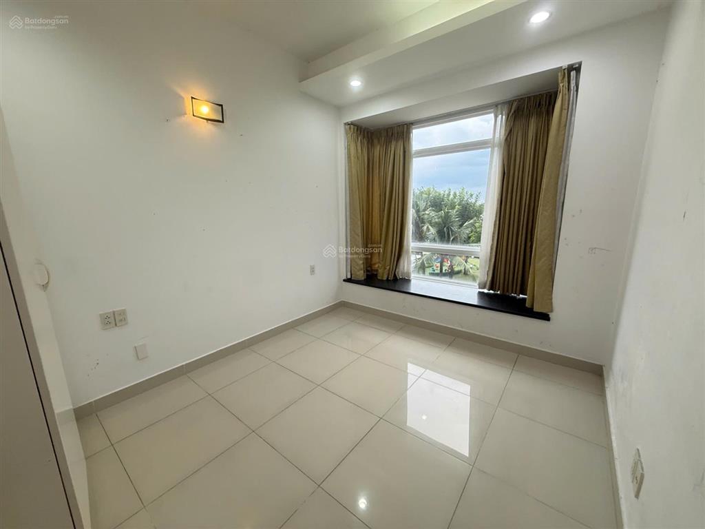 Cho thuê riverside residence 130m²  3pn  3wc, nội thất dính tường, giá 28tr/tháng. 0966 733 ***