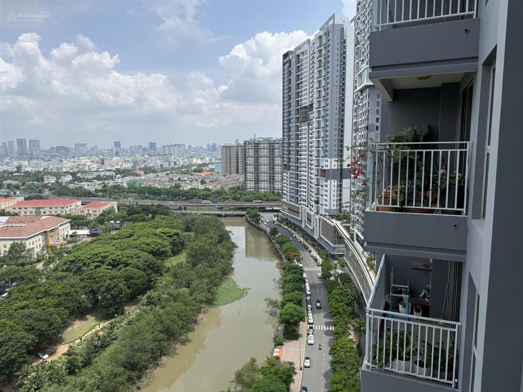 Cho thuê riviera point, 148m2  3pn  3wc, ít nội thất, giá 28tr/tháng.  0966 733 ***