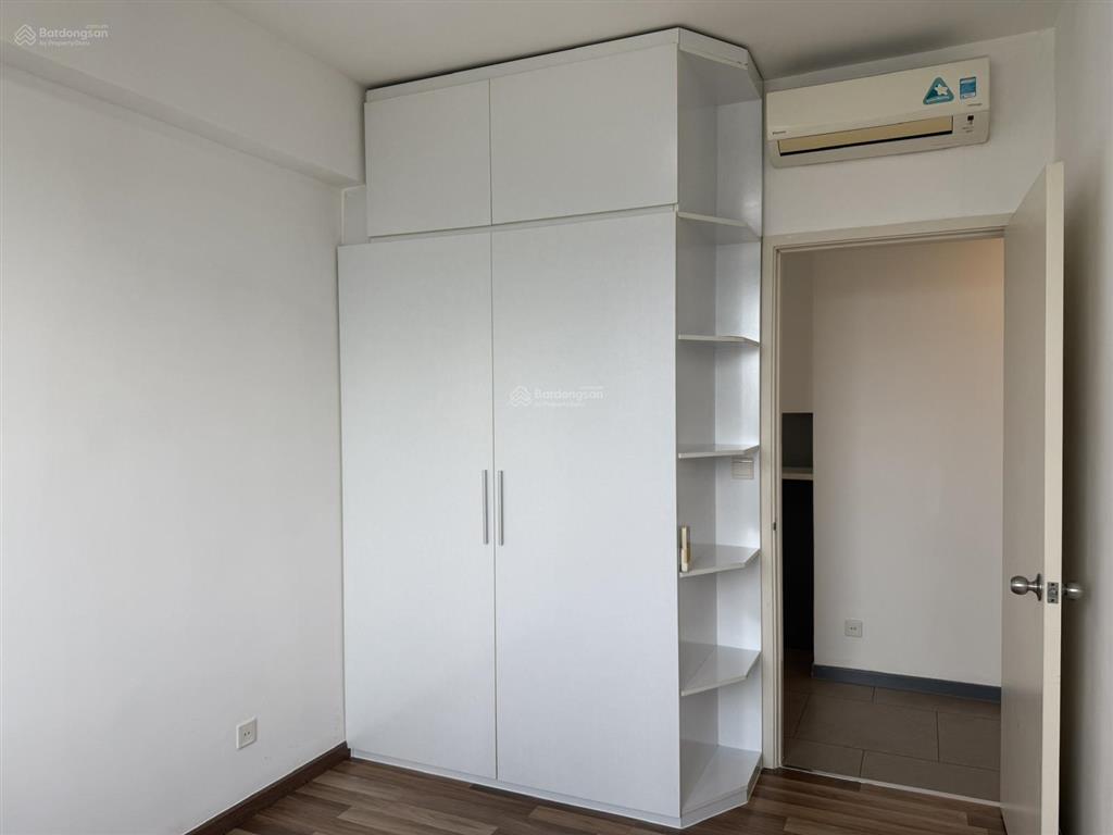 Cho thuê riviera point, 148m2  3pn  3wc, ít nội thất, giá 28tr/tháng.  0966 733 ***