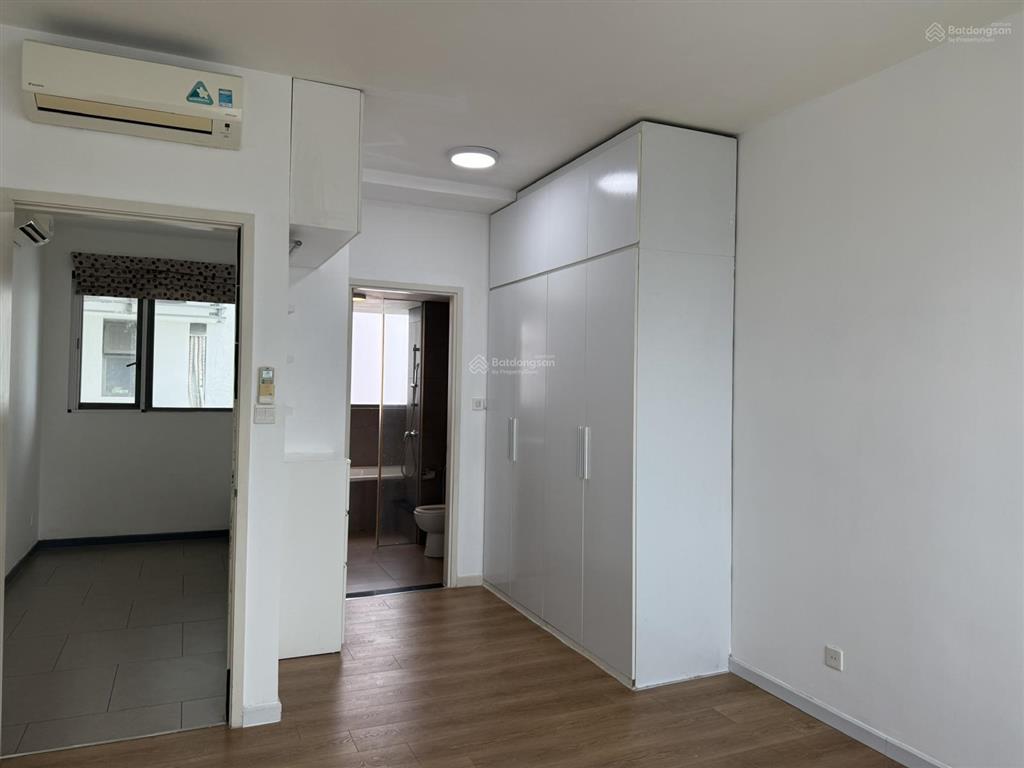 Cho thuê riviera point, 148m2  3pn  3wc, ít nội thất, giá 28tr/tháng.  0966 733 ***