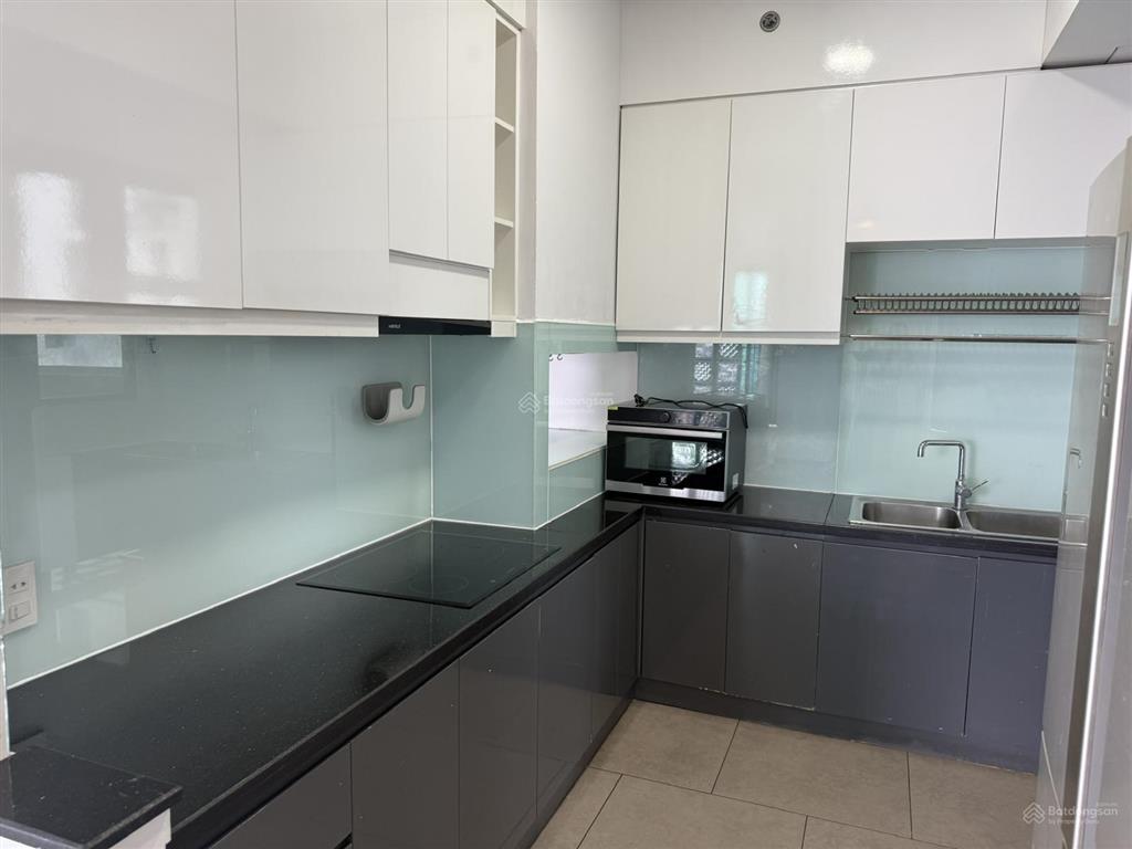 Cho thuê riviera point, 148m2  3pn  3wc, ít nội thất, giá 28tr/tháng.  0966 733 ***