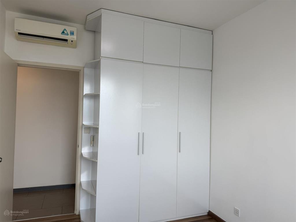 Cho thuê riviera point, 148m2  3pn  3wc, ít nội thất, giá 28tr/tháng.  0966 733 ***
