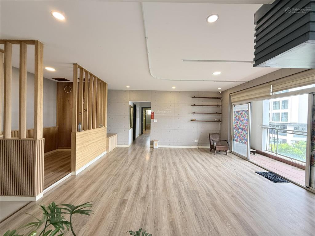 Cho thuê ch mỹ viên, 118m23pn2wc, nội thất dính tường, giá 18 triệu/tháng. công viên cây xanh