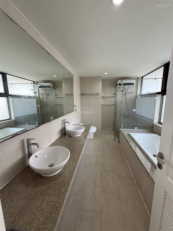 The panorama, 164m23 pn2wc, nội thất dính tường, 2 ban công phòng ngủ, giá 42tr/thángview sông