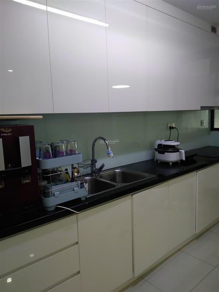 The view, 91m2  2 phòng ngủ  2 nhà vệ sinh, nội thất đầy đủ, giá thuê 20tr/tháng.  0966 733 ***