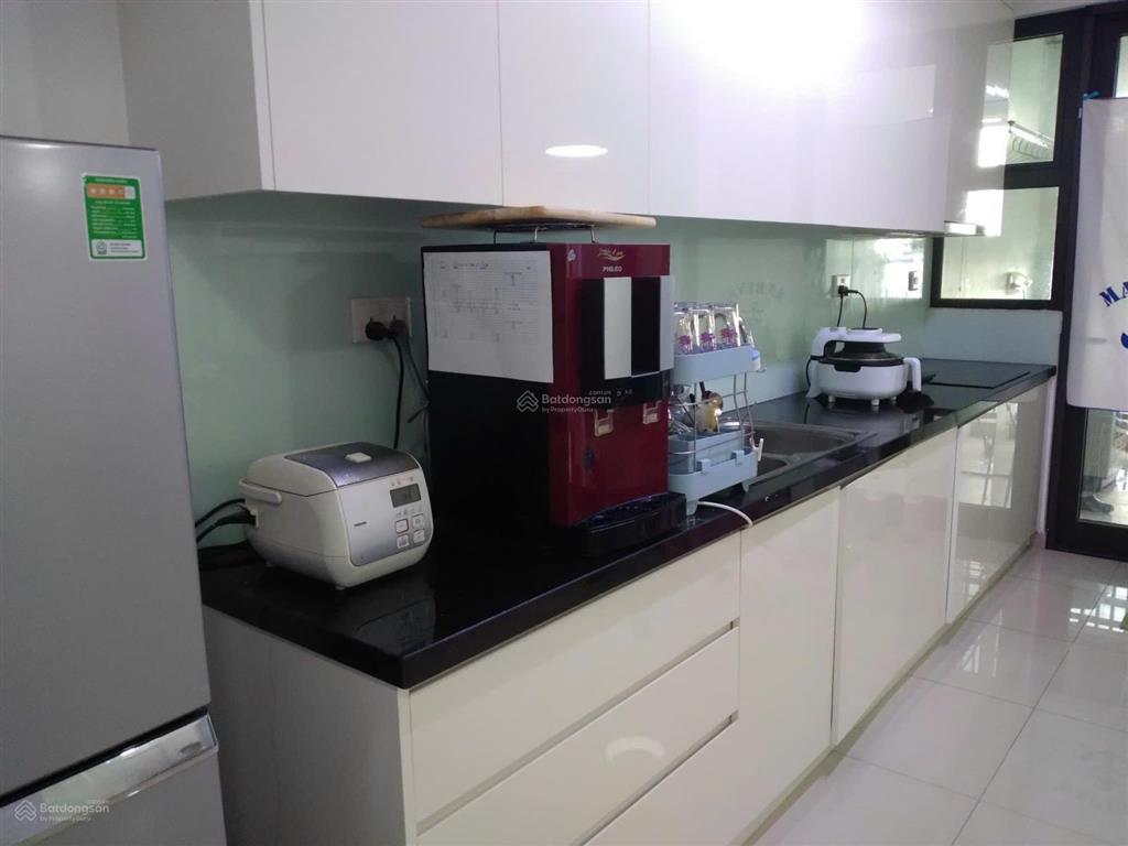 The view, 91m2  2 phòng ngủ  2 nhà vệ sinh, nội thất đầy đủ, giá thuê 20tr/tháng.  0966 733 ***