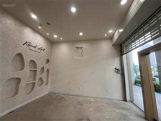 Cho thuê shop m6, trệt  lầu, 73m21 bếp1wc, giá 50tr/ tháng, kinh doanh văn phòng. tại pmh, q7