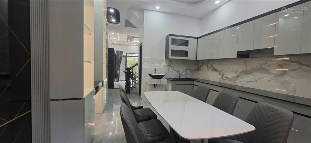 Nhà đẹp 4 tầng  hxh đường 385, p.tăng nhơn phú a, q.9. giá nhỉnh 7 tỷ.