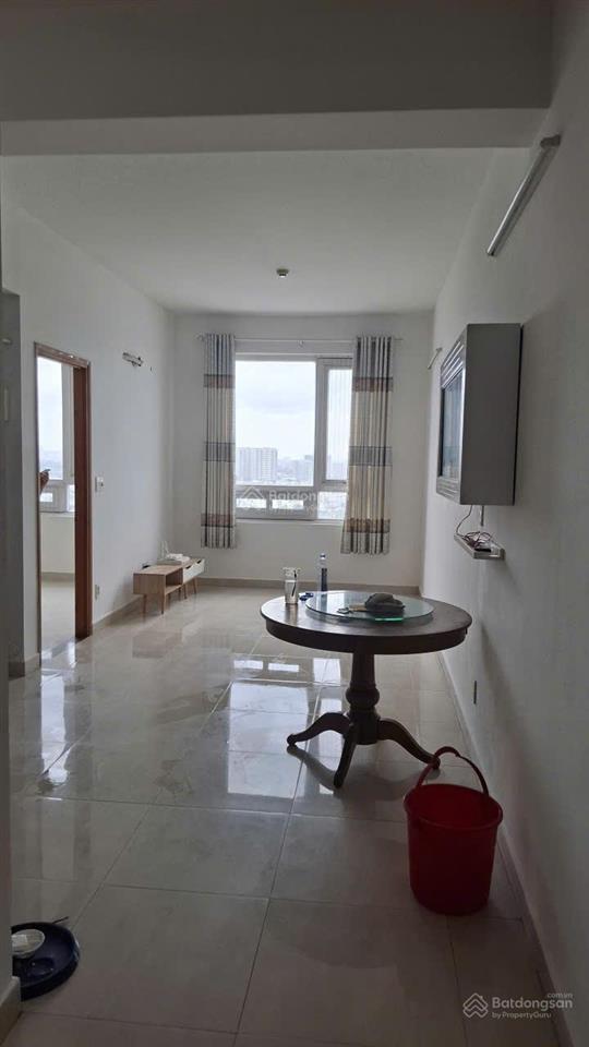 Cho thuê căn hộ the cbd, q.2. giá 10 triệu/tháng (2pn, 2wc, có máy lạnh, mày nước nóng).
