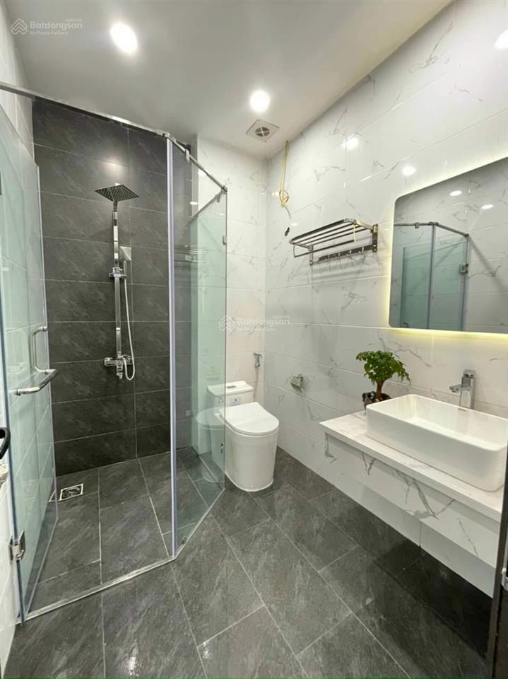 Chính chủ cầm bán nhà phân lô phố linh lang 80m2 x 7 t mt 5m thang máy đường rộng 2 ôtô giá 38 tỷ