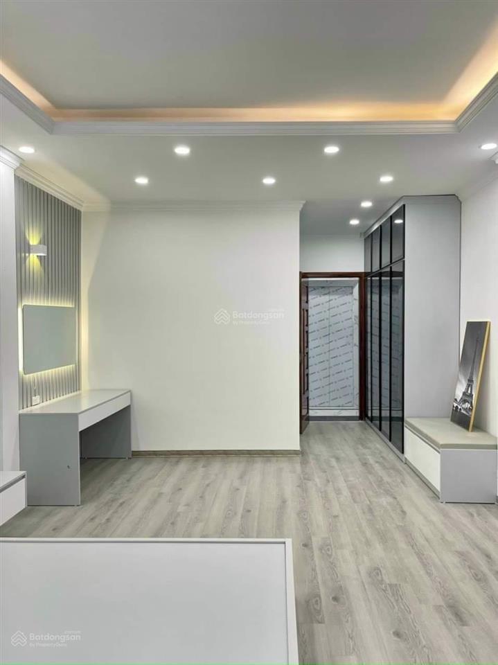 Chính chủ cầm bán nhà phân lô phố linh lang 80m2 x 7 t mt 5m thang máy đường rộng 2 ôtô giá 38 tỷ