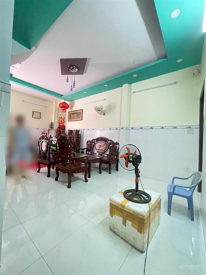 Hẻm xe hơi đỗ cửa  đồng đen phường 11 tân binh