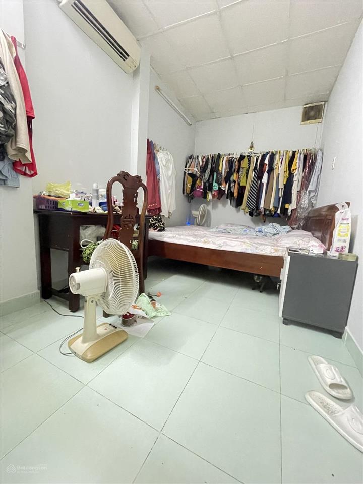 Hẻm xe hơi đỗ cửa  đồng đen phường 11 tân binh