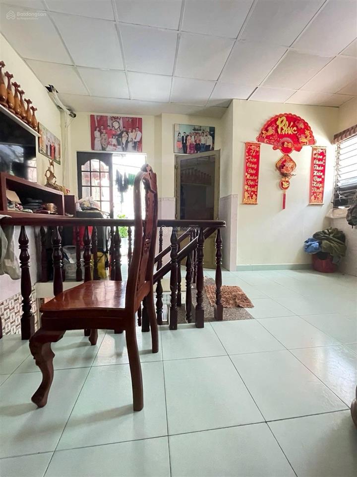 Hẻm xe hơi đỗ cửa  đồng đen phường 11 tân binh