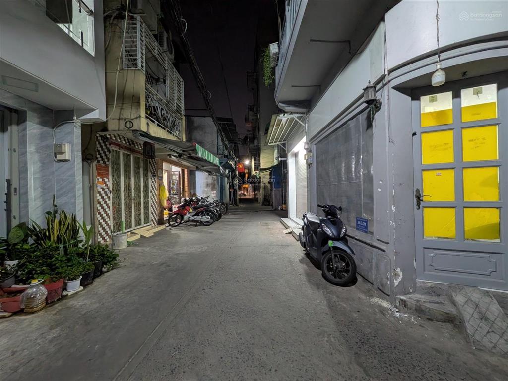 Hẻm xe tải thông lạc long quân p11 ngay khu phường bảy hiền, tân bình nhà đẹp ở ngay,