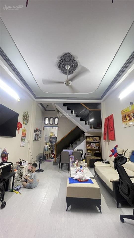 Nhà đẹp ô tô đỗ cửa sát mặt tiền phạm văn bạch p.15, tân bình