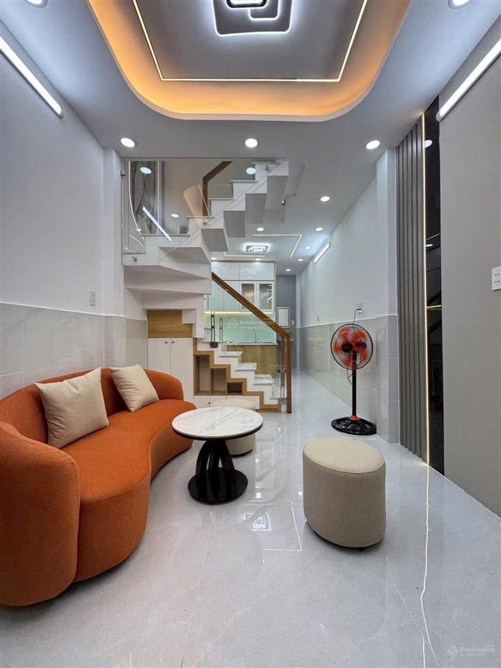 Nhà sát chợ bình long, sát mặt tiền 24m, vị trí đẹp, hẻm thoáng sạch sẽ, kề bên nguyễn sơn