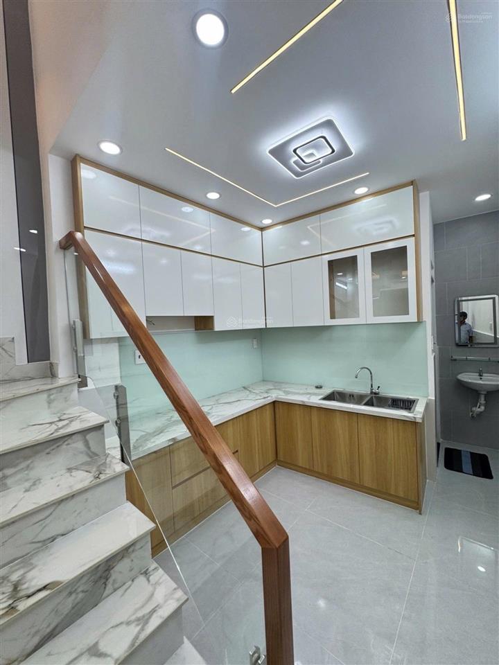 Nhà sát chợ bình long, sát mặt tiền 24m, vị trí đẹp, hẻm thoáng sạch sẽ, kề bên nguyễn sơn