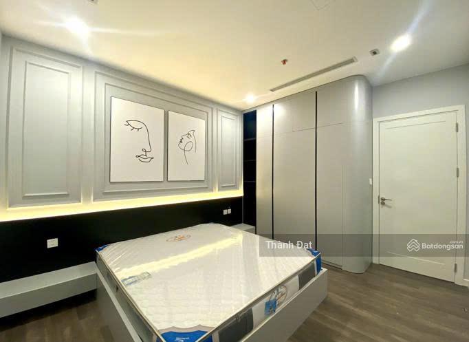 Em có qũy căn chủ nhờ bán gấp cc n01t6, n01t7 ngoại giao đoàn, 3pn+ , 142m2, view đẹp