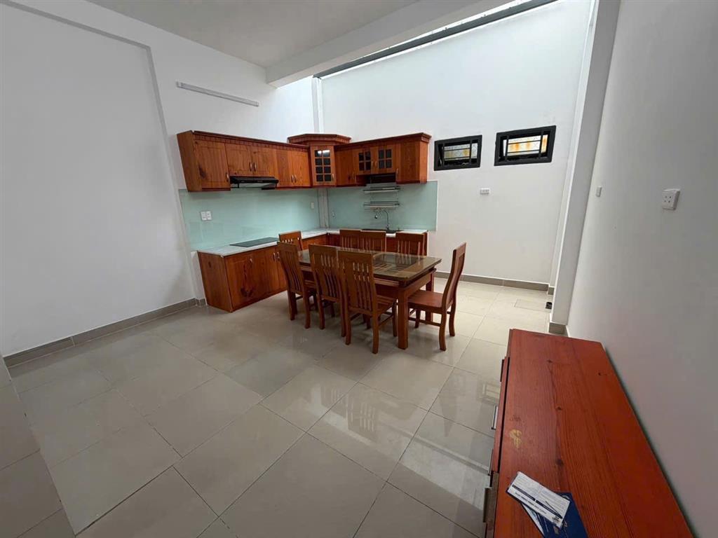 Cho thuê Nhà 1 trệt 1 lầu Đường 50 HBC liền kề PVĐ giá 9 triệu. Sẵn máy lạnh 2PN