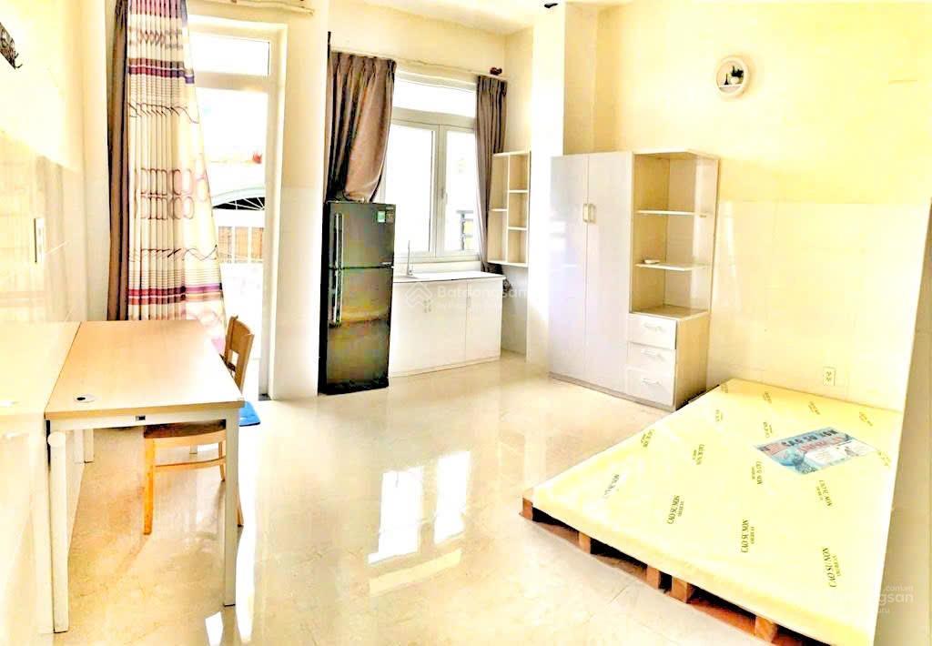 Nhà hoàng trọng mậu  oto đỗ cửa  hàng xóm himlam  ngay cầu nguyễn khoái  4 tầng  nhỉnh 10 tỷ