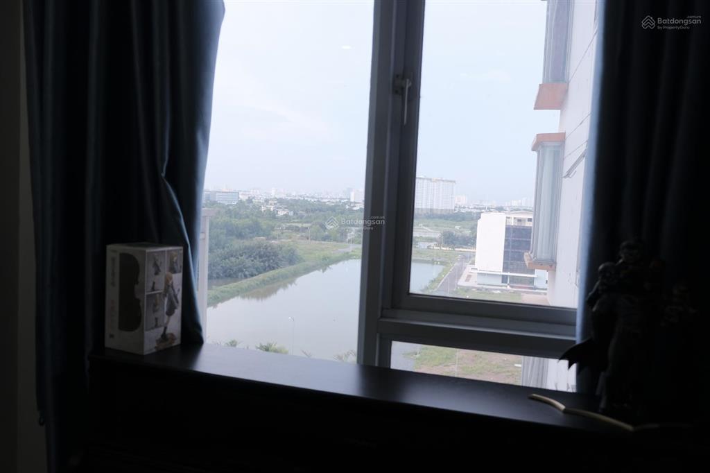 Cần bán căn 3pn2wc giá tốt bao tất cả chi phí  giá nhanh 4.5 tỷ allin 127m2 hướng đb view hồ