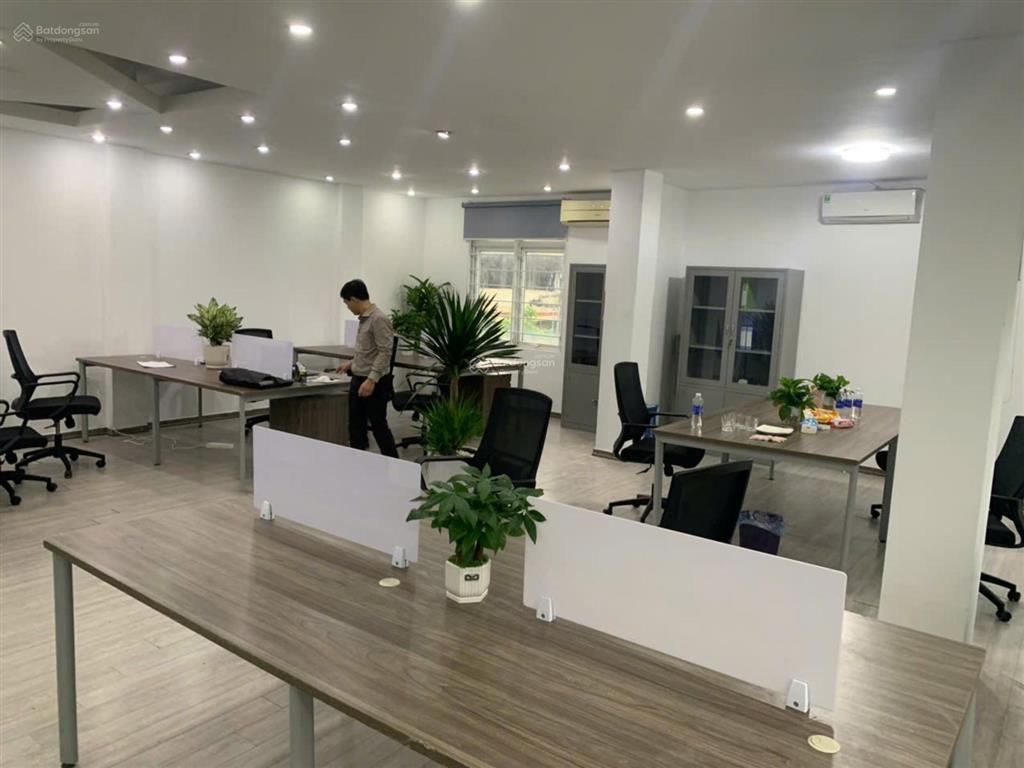 Cho thuê văn phòng tại nguyễn tuân, có thang máy, văn phòng thoáng, 17 triệu, 70m2, giá tốt hot!