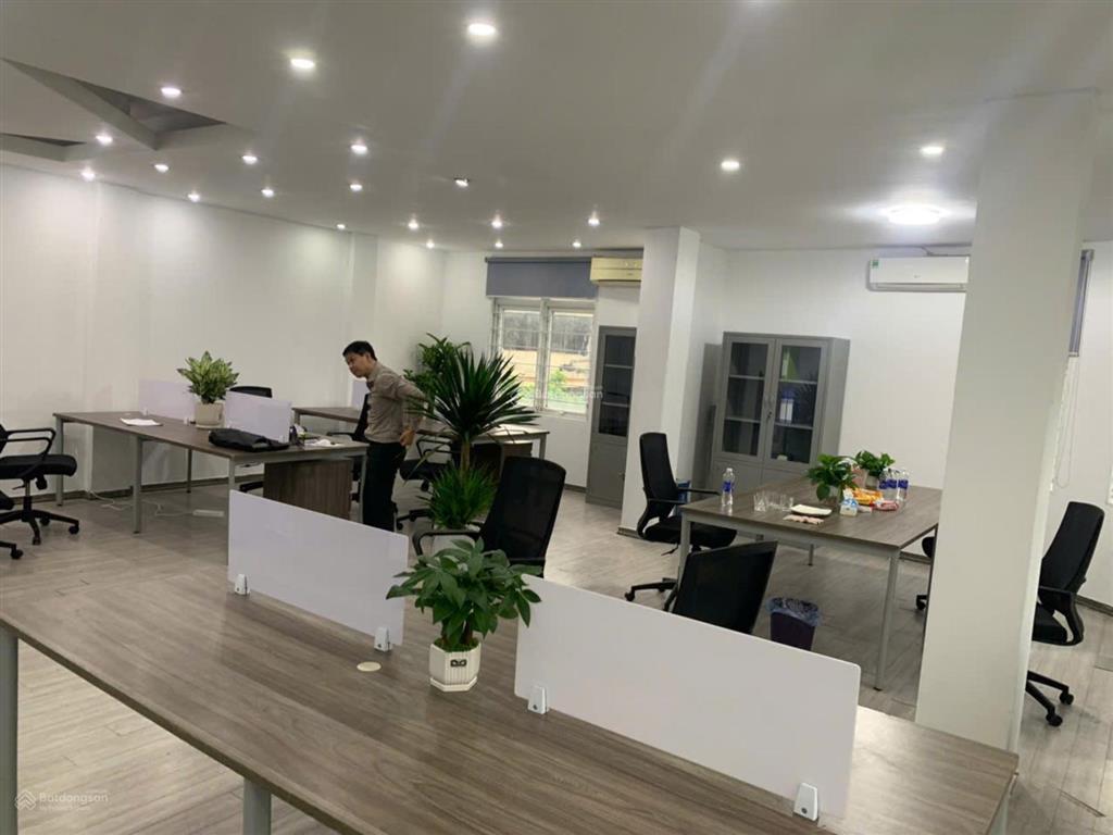 Cho thuê văn phòng tại nguyễn tuân, có thang máy, văn phòng thoáng, 17 triệu, 70m2, giá tốt hot!