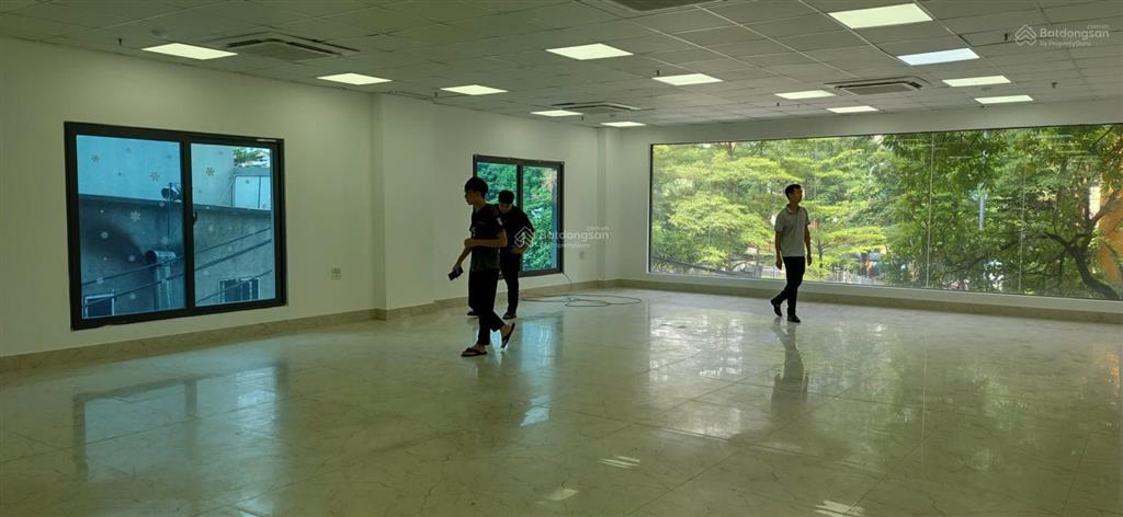 Cho thuê văn phòng tại mễ trì hạ, 30 triệu vnd, 120 m2, giá cực tốt.  0984 828 ***